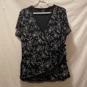 Dressy top, short sleeve tie on side